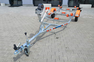 Tanatech Thomas přívěs na lodě BT-750L/520-BLX 750kg, přeprava lodí, přepravník lodí